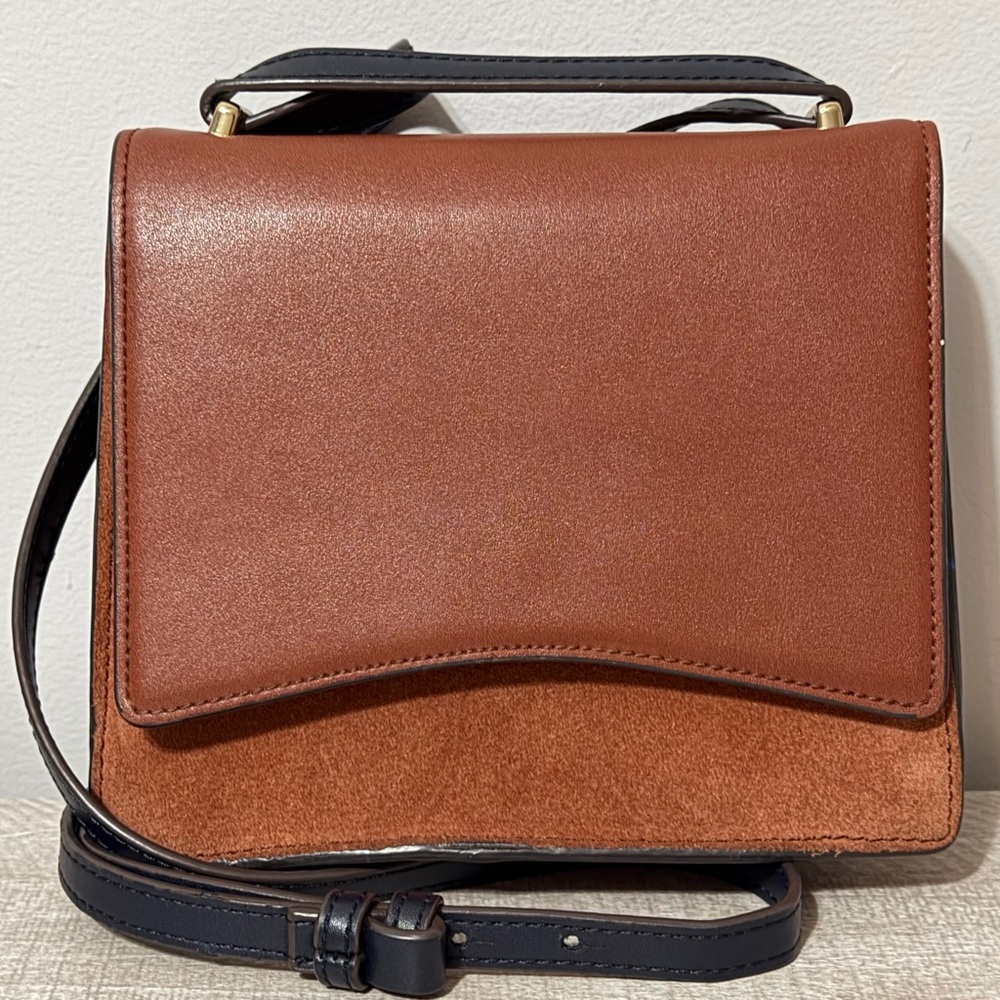 Leather crossbody bag by Violeta. - Picture 2 of 9